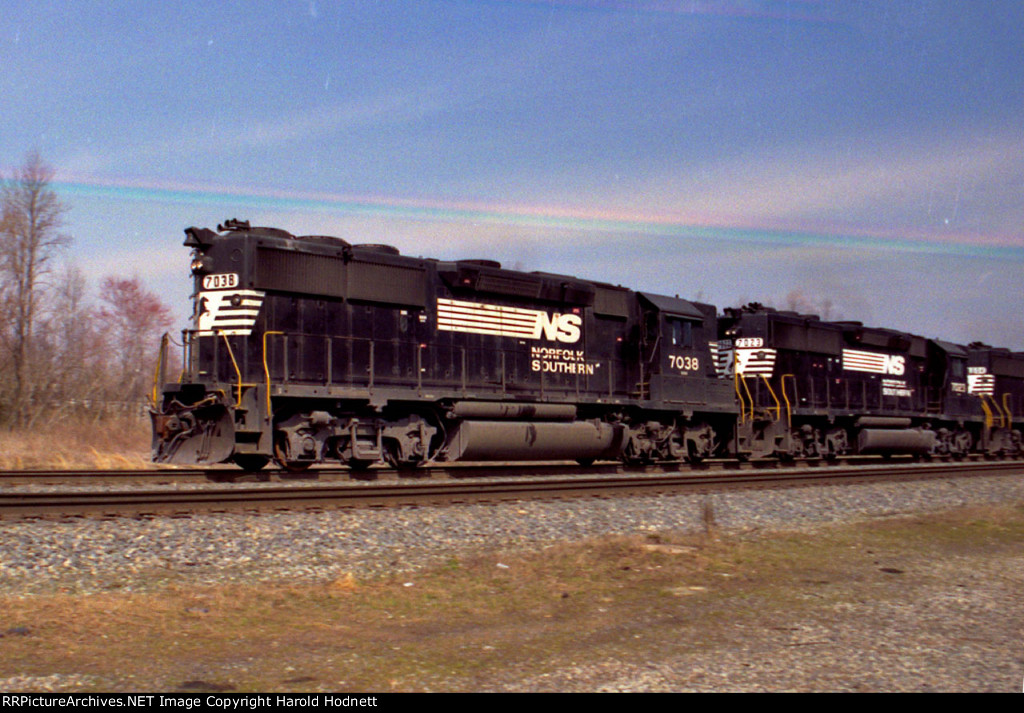 NS 7038 & 7023 lead an intermodal train southbound